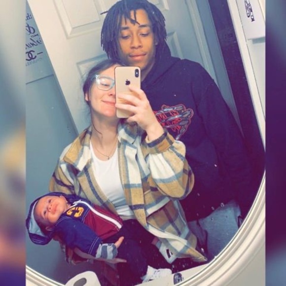 Meet your Posher, Alainna - Picture 1 of 1